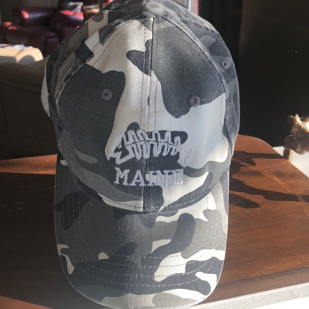 MAINE Flexfit Camo Hat